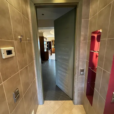 Two Level In The Art Nouveau Area Daire